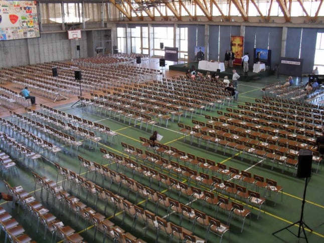 Piso polivalente de alto rendimiento para cancha techada multiuso